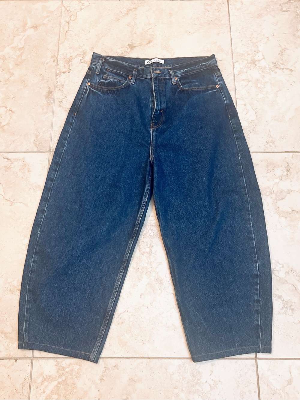 Zara Baggy Barrel jeans